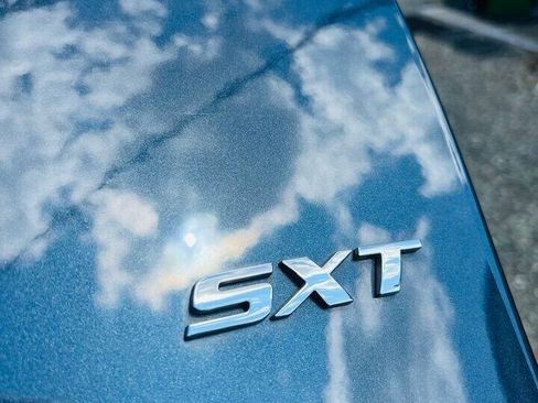 Used 2014 Dodge Grand Caravan SXT FWD image 18
