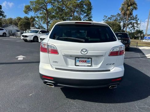 Used 2011 MAZDA CX-9 Grand Touring w/ Moonroof & Bose Audio Pkg image 5