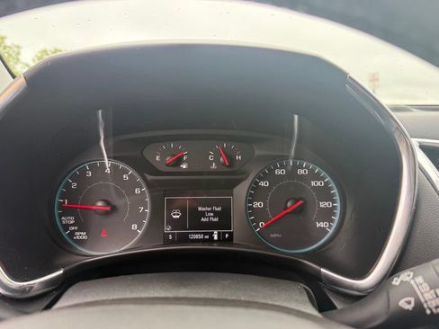 Used 2018 Chevrolet Equinox LT AWD/4WD image 35