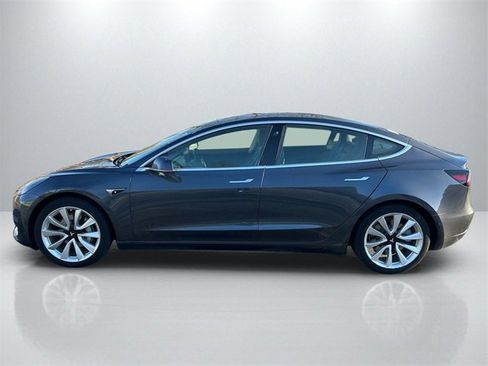 Used 2018 Tesla Model 3 Long Range image 4
