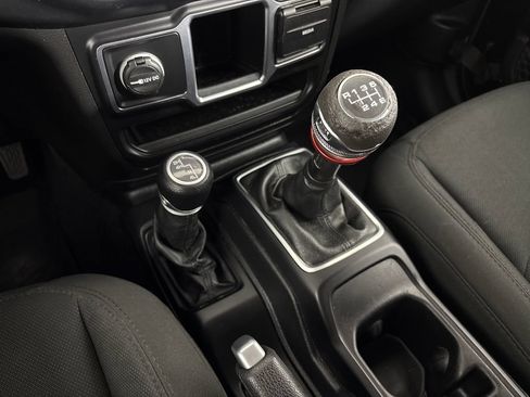 Used 2020 Jeep Wrangler Unlimited Sport AWD/4WD image 27