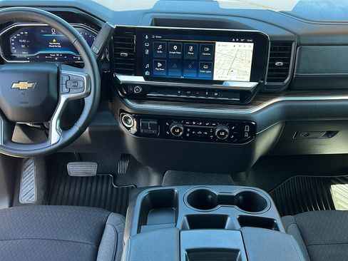 Certified 2025 Chevrolet Silverado 2500 LT w/ Convenience Package AWD/4WD image 18