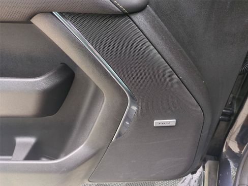 Used 2023 Chevrolet Tahoe Premier AWD/4WD image 14