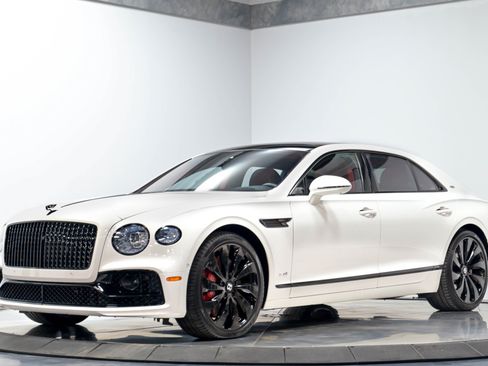 Used 2021 Bentley Flying Spur W12 w/ First Edition Specification AWD/4WD image 2