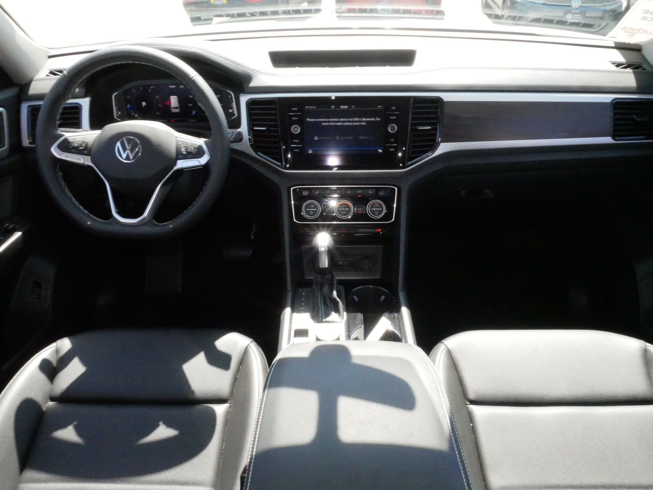 Certified 2023 Volkswagen Atlas SE AWD/4WD image 10