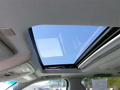 Used 2019 GMC Yukon XL SLT w/ Premium Edition image 18