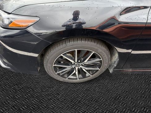 Used 2023 Toyota Camry SE image 10