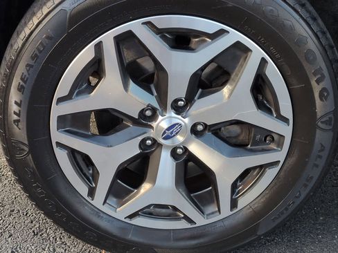 Used 2019 Subaru Forester Premium image 14