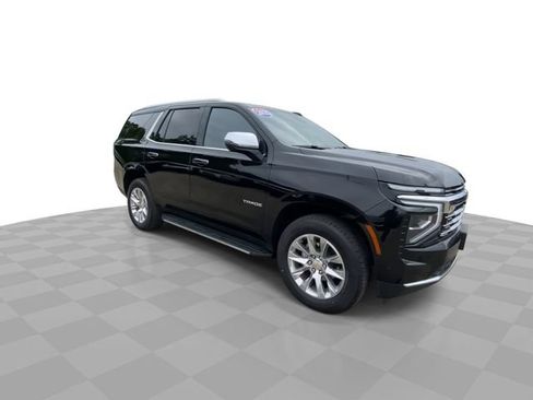 Used 2025 Chevrolet Tahoe Premier AWD/4WD image 4