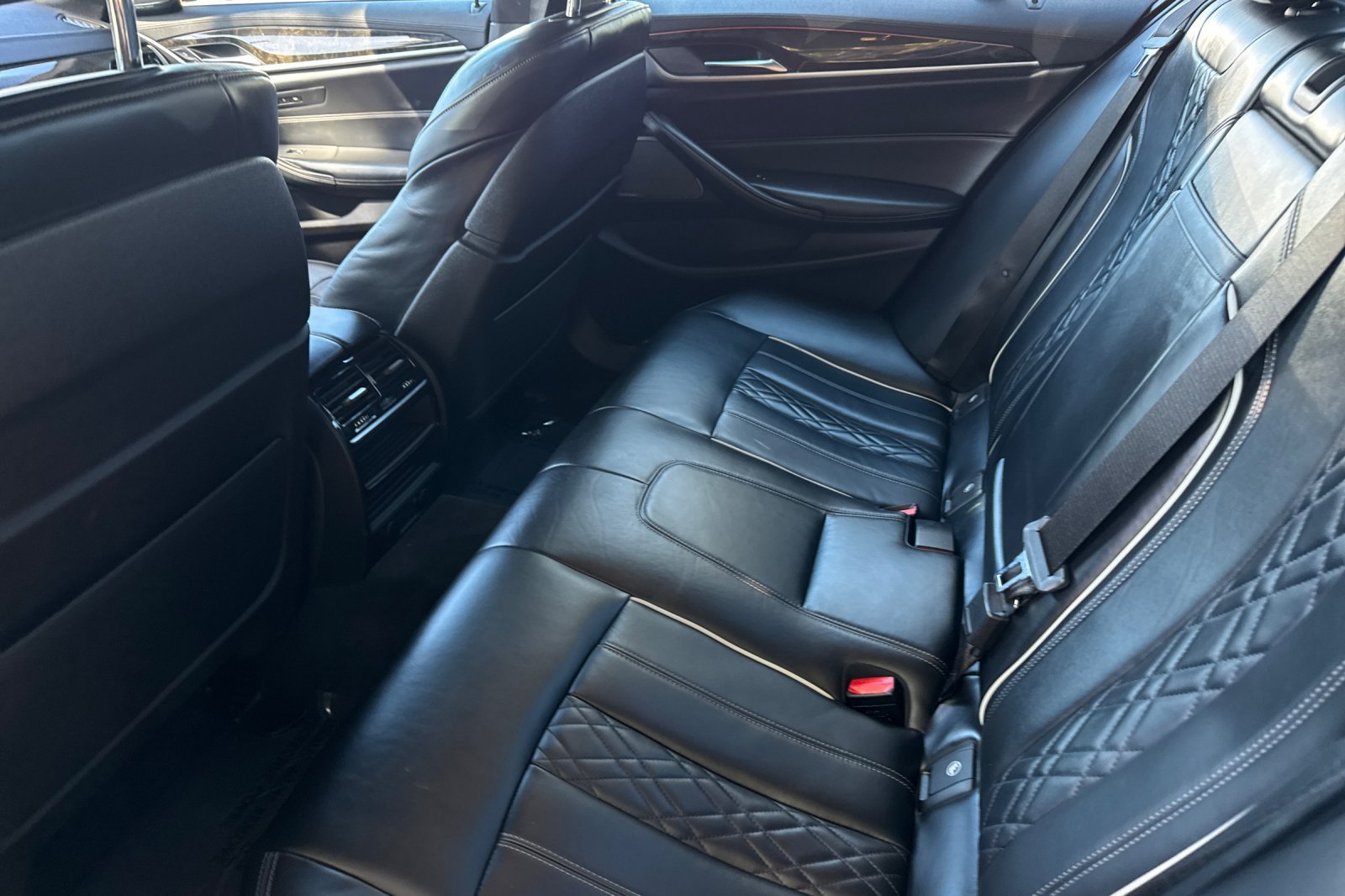 Used 2017 BMW 540i RWD image 13