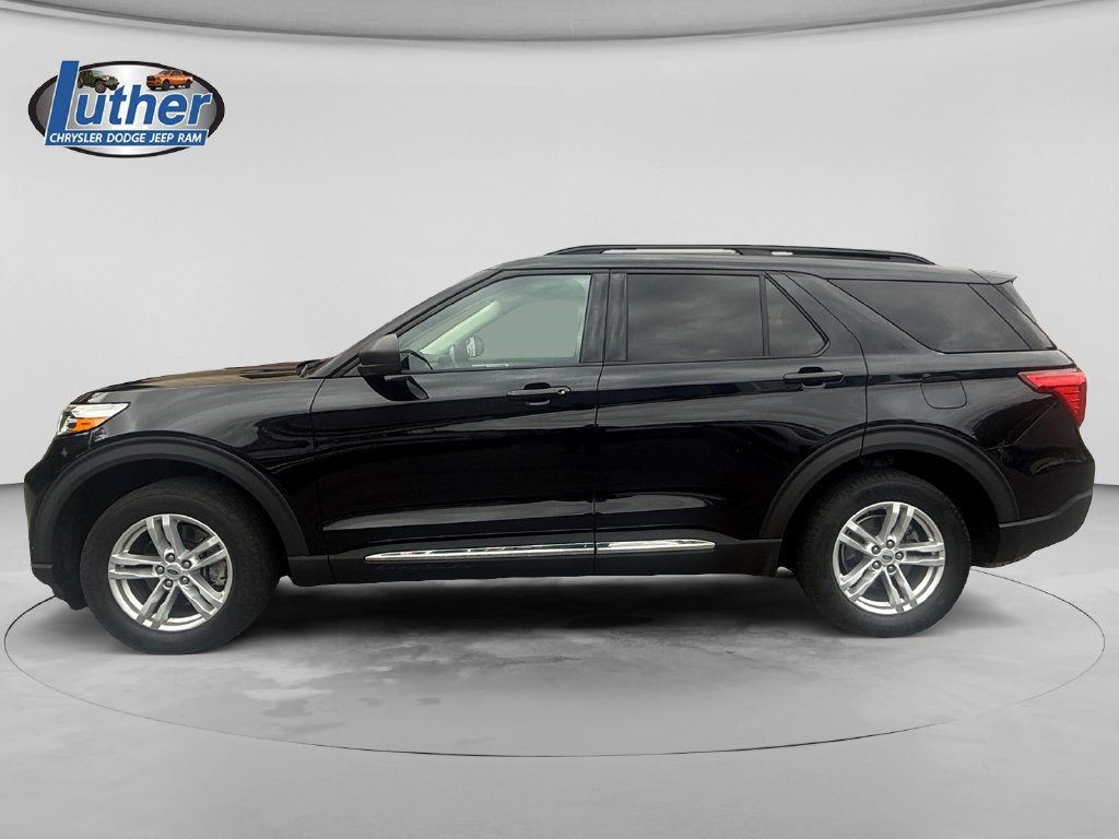 Used 2020 Ford Explorer XLT w/ Comfort Package AWD/4WD image 2