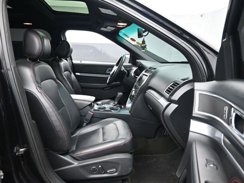 Used 2016 Ford Explorer Sport w/ Equipment Group 401A image 27
