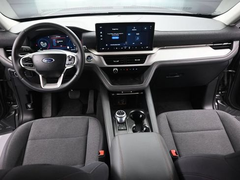 Certified 2025 Ford Explorer Active RWD image 24