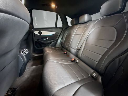 Used 2021 Mercedes-Benz GLC 300 GLC 300 w/ Premium Package image 21