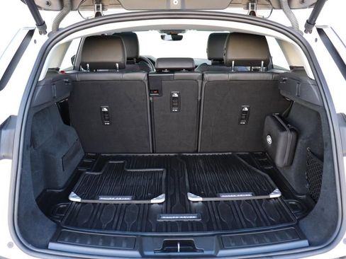 Used 2023 Land Rover Range Rover Evoque SE image 24