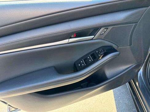 Certified 2025 MAZDA MAZDA3 s Sport image 21