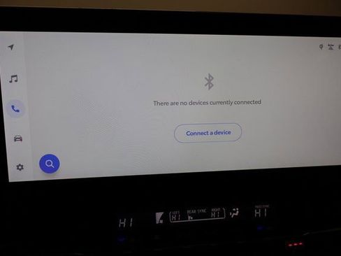 Certified 2025 Toyota Sienna XSE image 25