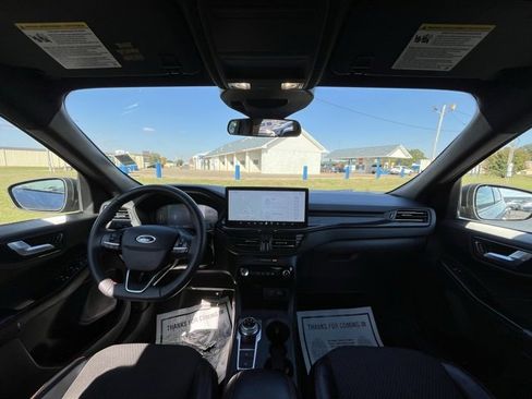 Used 2023 Ford Escape ST-Line w/ Tech Pack #1 image 10