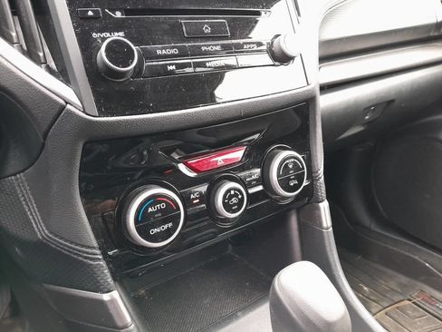 Used 2023 Subaru Forester Premium AWD/4WD image 24