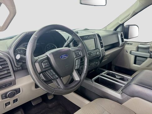 Used 2017 Ford F150 XLT w/ Equipment Group 302A Luxury image 9