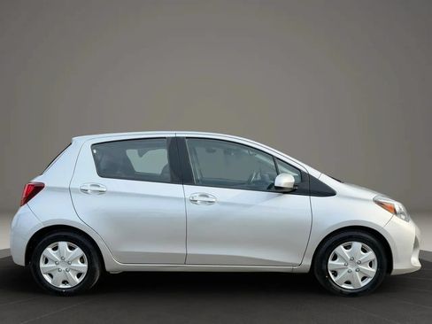 Used 2016 Toyota Yaris L FWD image 8