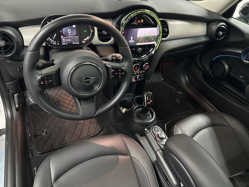 Used 2023 MINI Cooper 2-Door Hardtop image 13