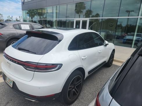 Used 2020 Porsche Macan AWD/4WD image 2