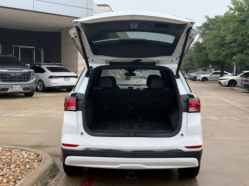 Used 2022 Chevrolet Equinox RS w/ RS Leather Package image 5