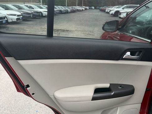 Used 2020 Kia Sportage LX w/ LX Popular Package image 11