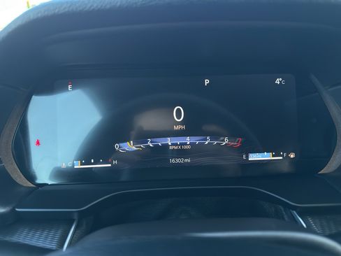 Used 2025 Jeep Grand Cherokee Altitude image 19