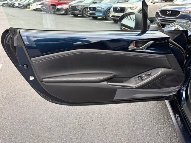 Used 2026 MAZDA MX-5 Miata Club w/ Interior Package RWD image 7