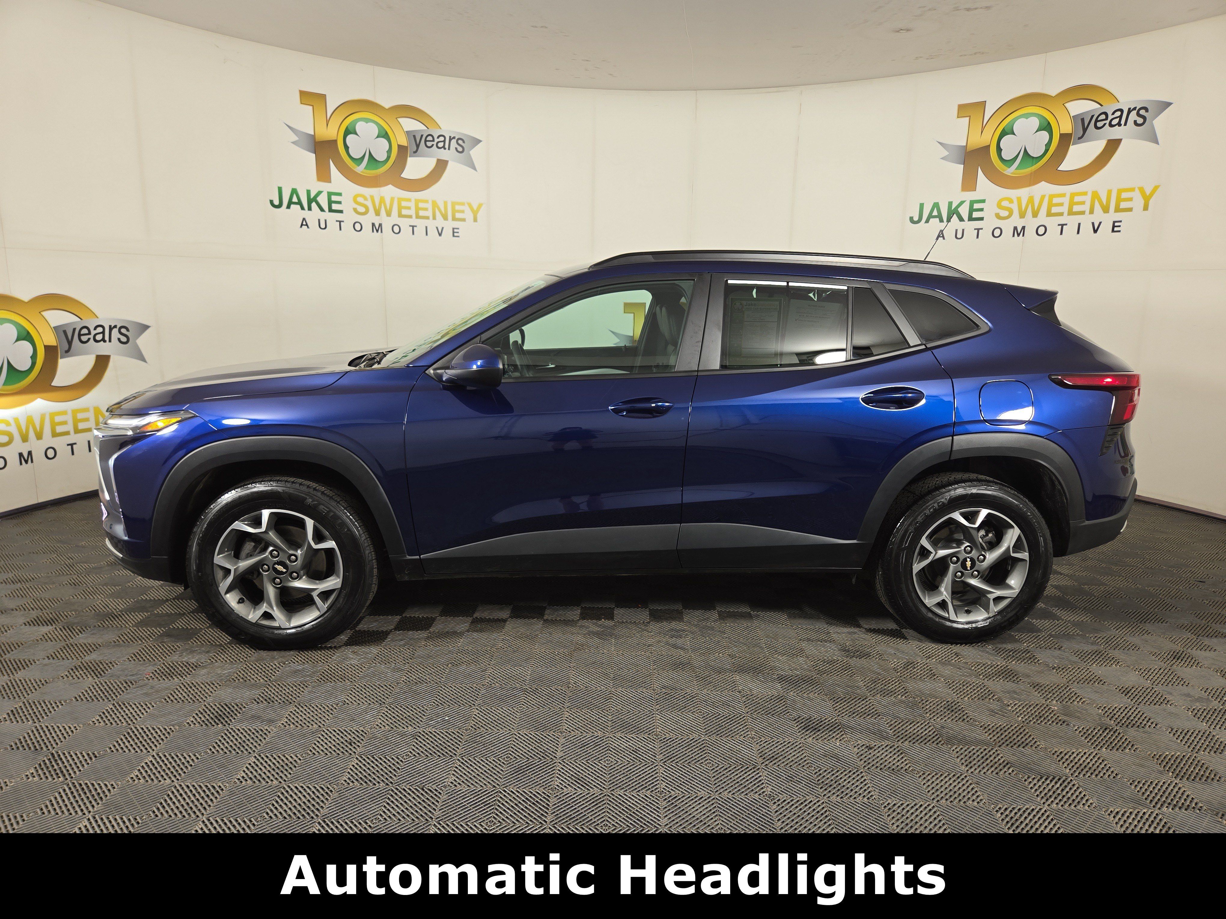Used 2024 Chevrolet Trax LT w/ Driver Confidence Package FWD image 4