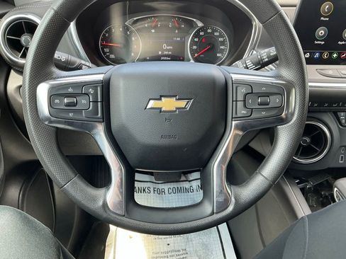 Used 2025 Chevrolet Blazer LT FWD image 34