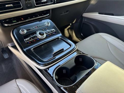 Used 2021 Lincoln Nautilus Reserve w/ Equipment Group 201A image 25