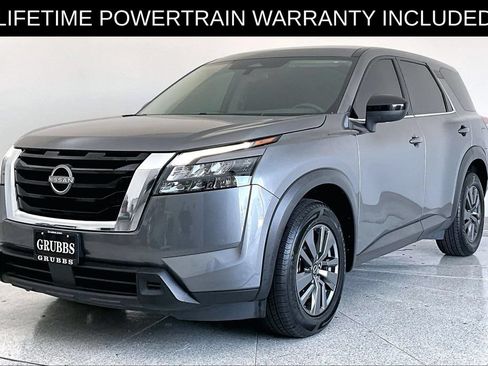 Used 2024 Nissan Pathfinder S AWD/4WD image 14