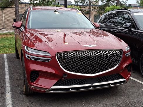 Used 2023 Genesis GV70 2.5T w/ Cargo Package AWD/4WD image 2