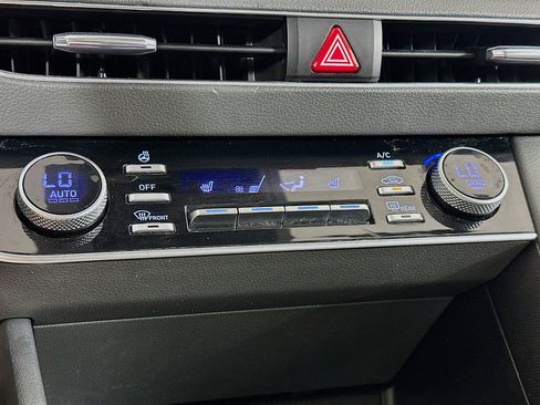 Used 2020 Hyundai Sonata SEL w/ Premium + Sunroof Package FWD image 23