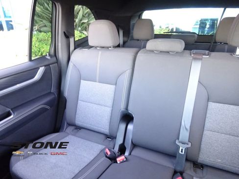 Certified 2025 GMC Acadia Elevation FWD image 13