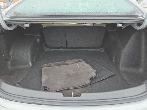 Used 2018 Chevrolet Malibu LT image 28