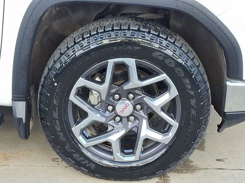 Used 2023 GMC Sierra 1500 SLT w/ SLT Premium Package image 8