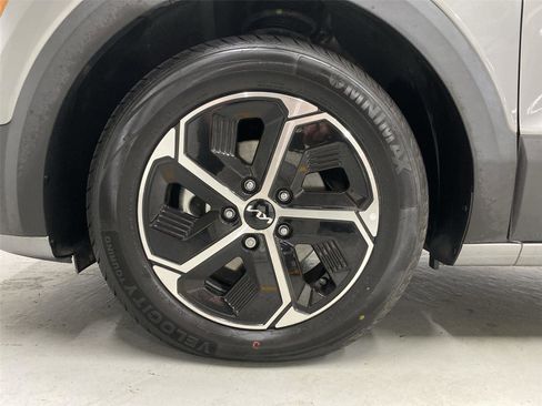 Used 2023 Kia Niro EX FWD image 22