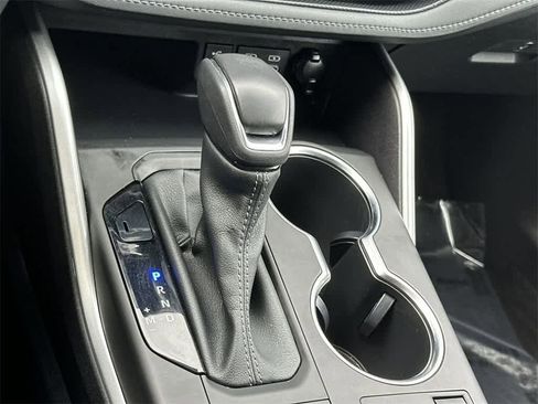 Used 2023 Toyota Highlander XLE image 21