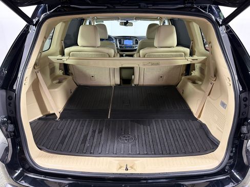 Used 2016 Toyota Highlander Limited image 20