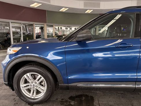 Used 2021 Ford Explorer XLT w/ Equipment Group 202A image 19