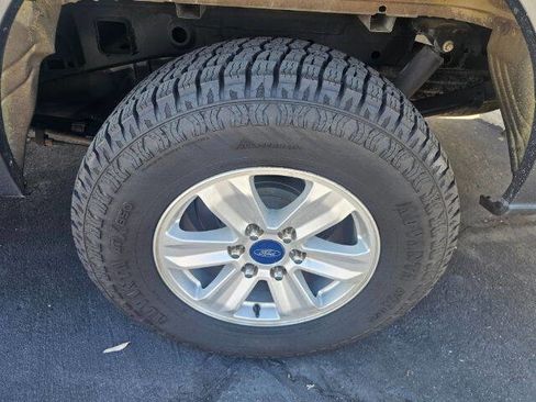 Used 2016 Ford F150 XLT image 12