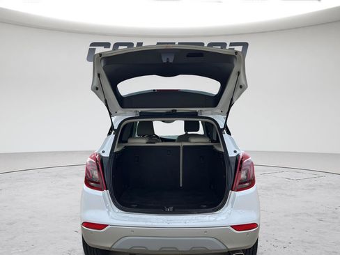 Used 2018 Buick Encore Premium image 9