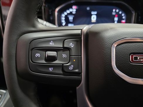 Used 2025 GMC Sierra 2500 SLT w/ SLT Premium Package image 28