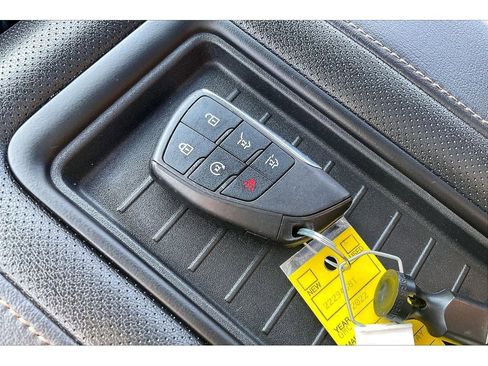 Used 2022 GMC Yukon XL AT4 w/ AT4 Premium Plus Package image 14