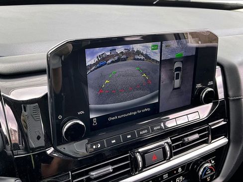 Certified 2023 Nissan Pathfinder SL image 24