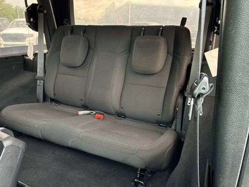 Used 2022 Jeep Wrangler Sport AWD/4WD image 17